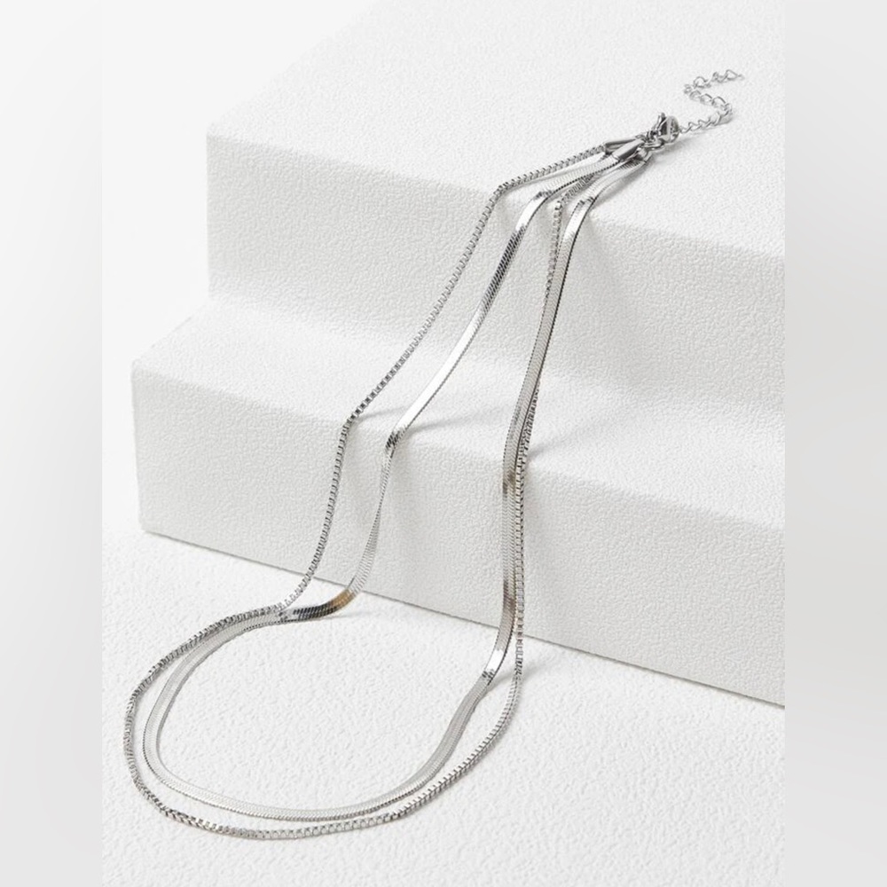 ❀ Elegant Premium Silver Layered Chain Snake Necklace
